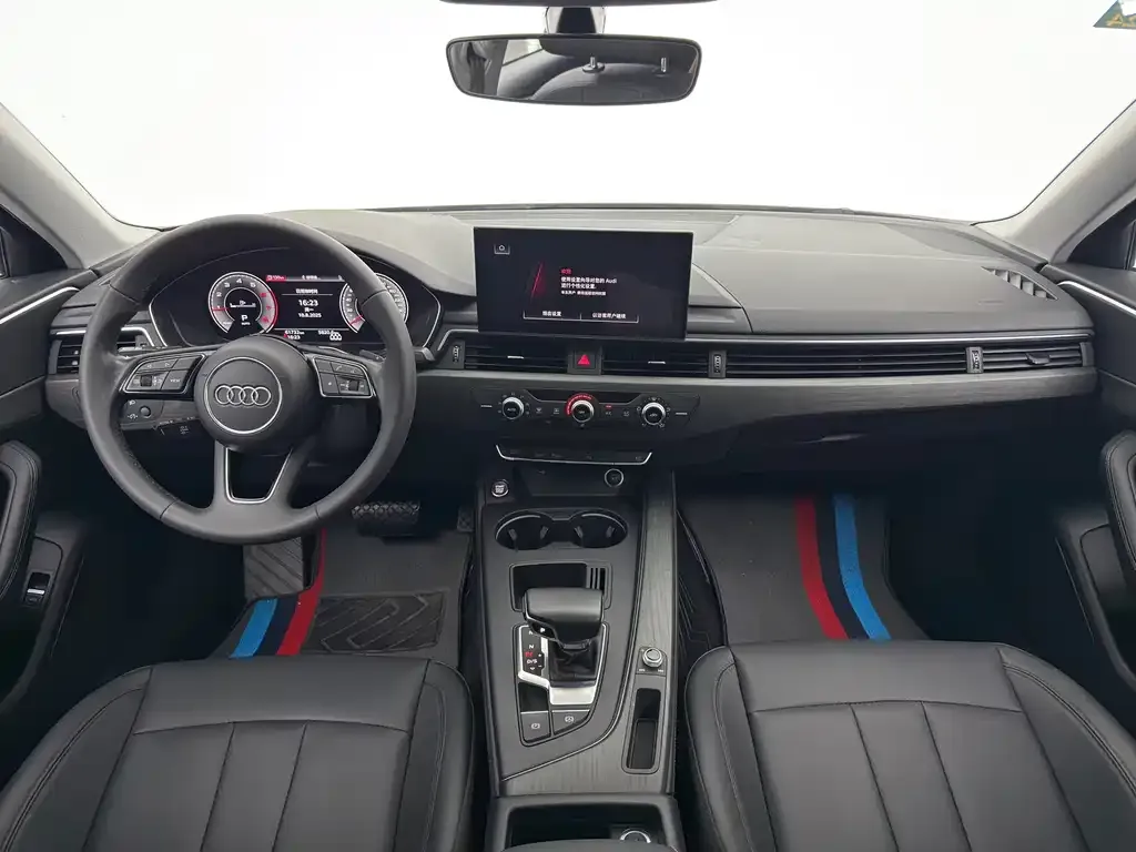 Audi A4L 2022 из CN, фото 9