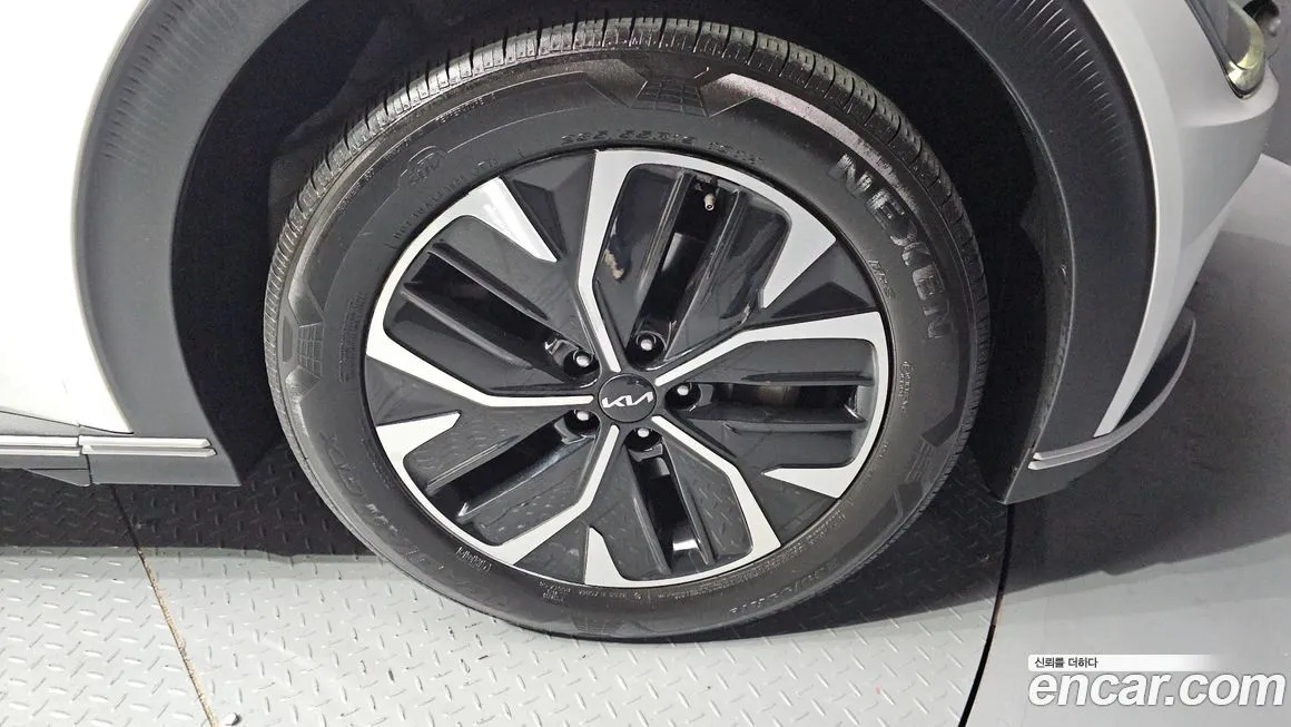 Kia EV6 — фото 5