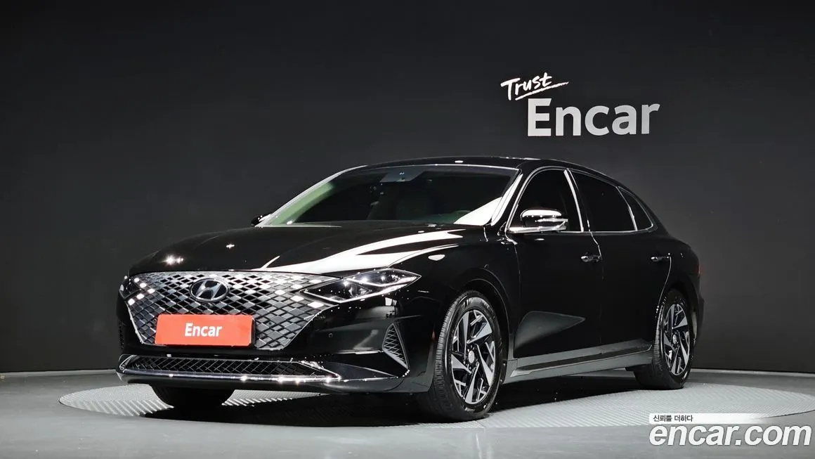 Hyundai Grandeur — фото 1