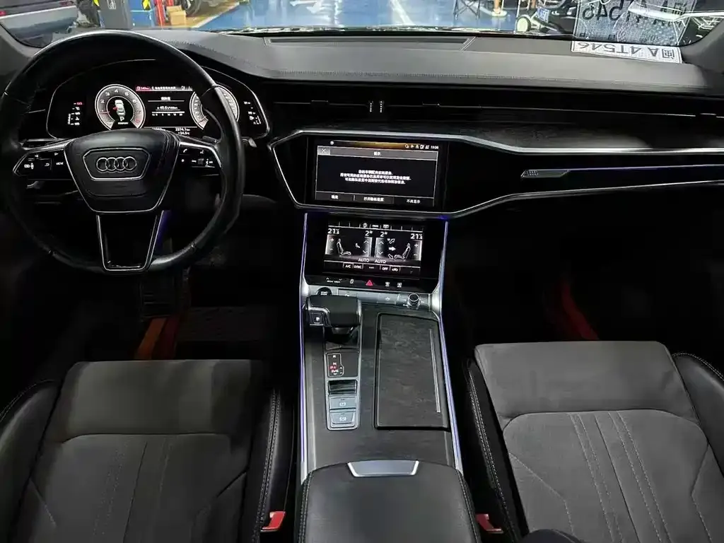 Audi A6L 2023 из CN, фото 4
