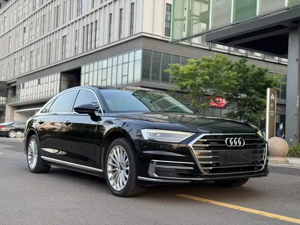 Audi A8 2021 из CN, фото 3
