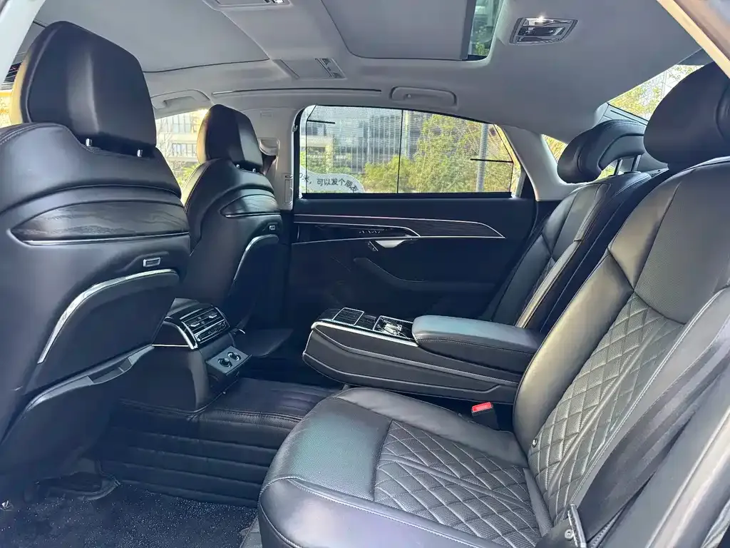 Audi A8 2021 из CN, фото 7
