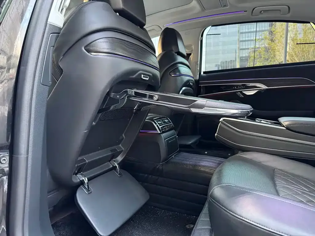 Audi A8 2021 из CN, фото 8