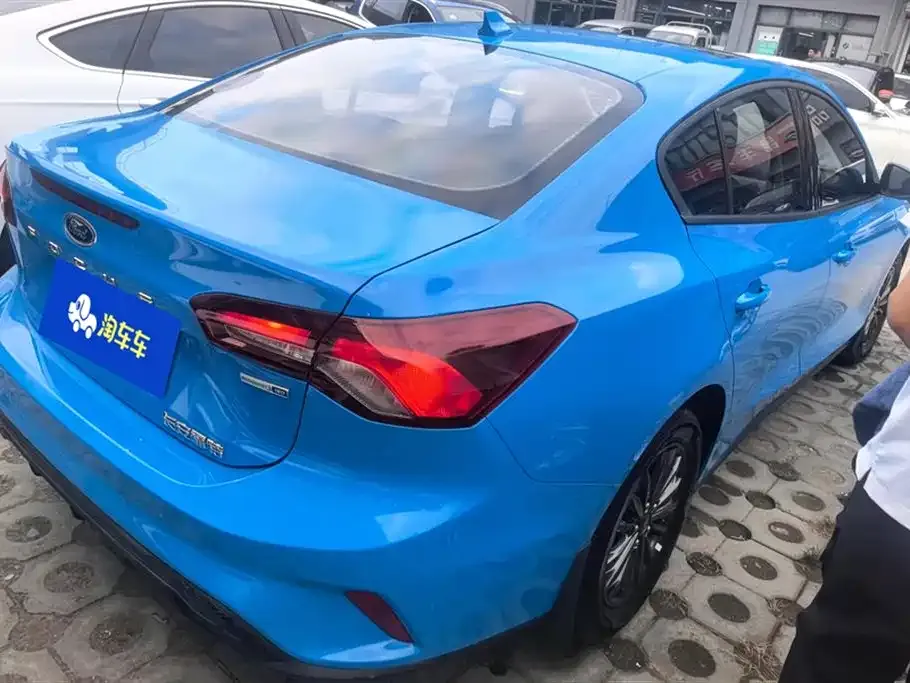Ford Focus 2023 из CN, фото 3