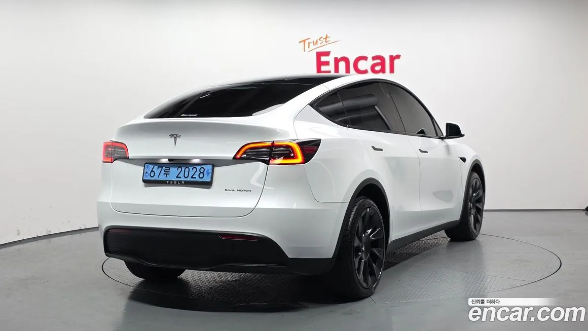 Tesla Model Y 2024 из KR, фото 2