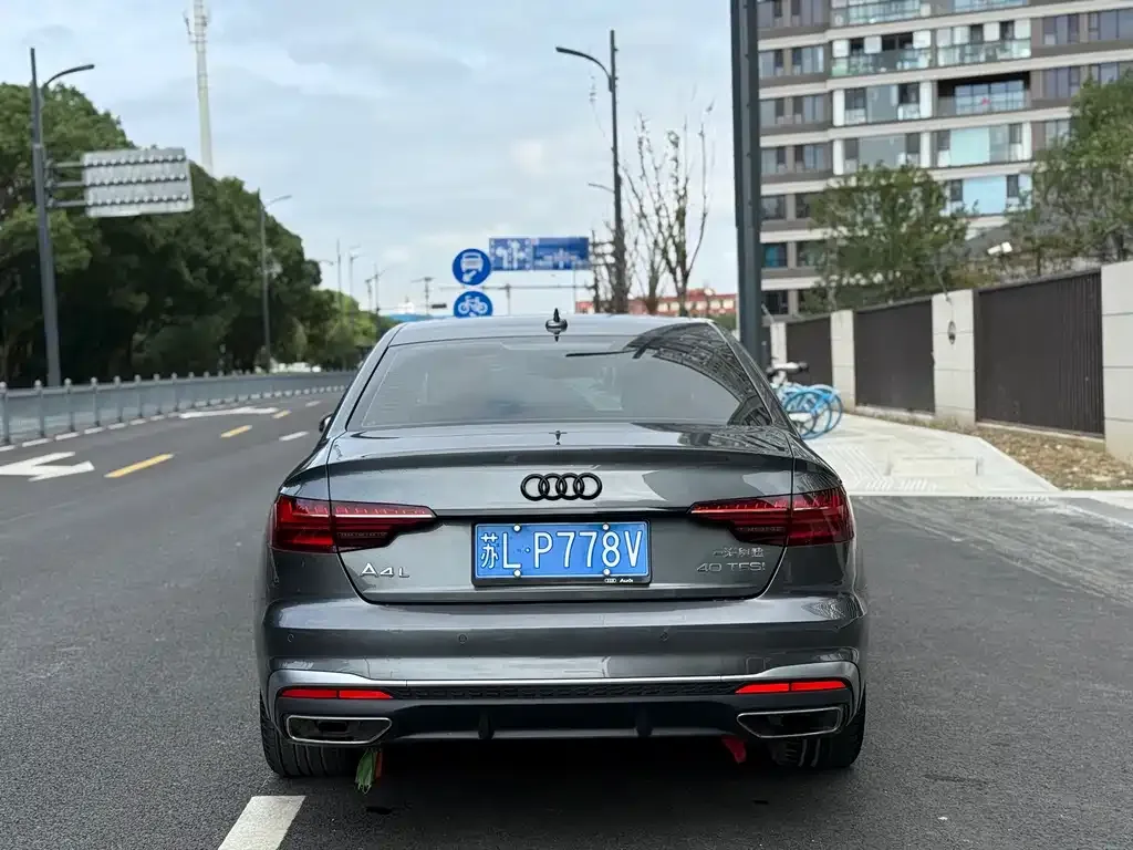 Audi A4L 2022 из CN, фото 6