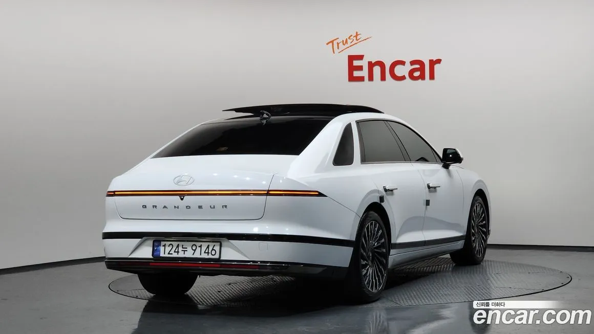 Hyundai Grandeur 2023 из KR, фото 2