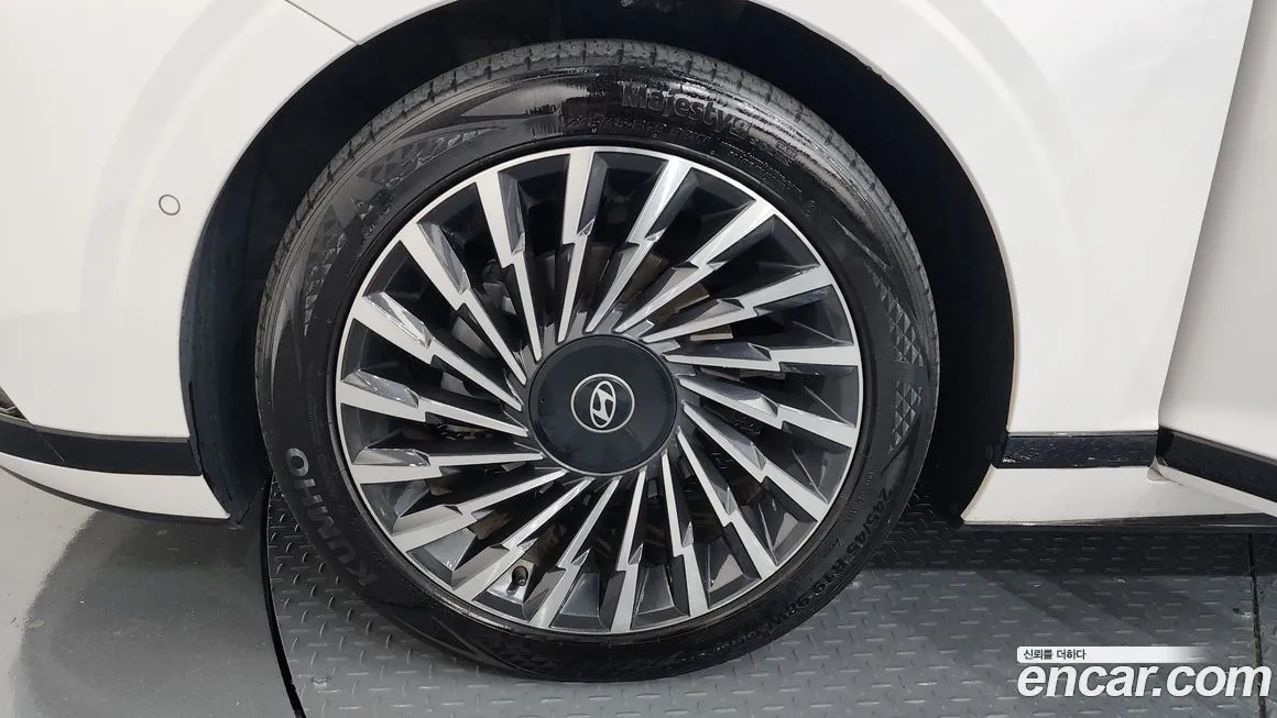 Hyundai Grandeur 2023 из KR, фото 5
