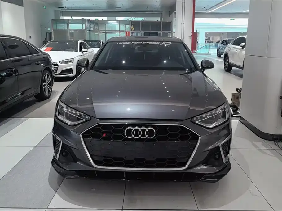 Audi A4L 2022 из CN, фото 2