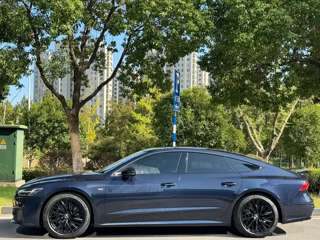 Audi A7 2021 из CN, фото 3