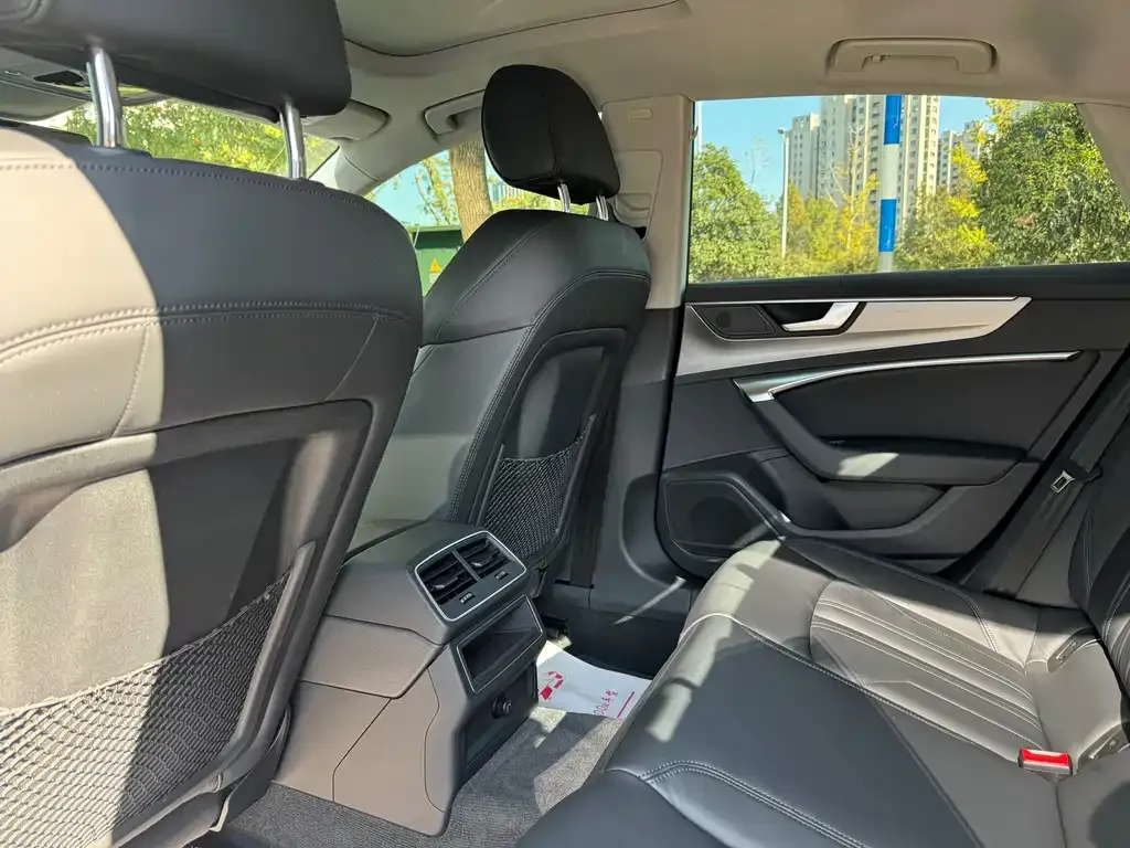 Audi A7 2021 из CN, фото 8