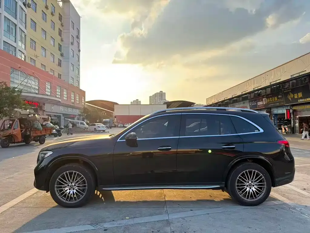 Mercedes-Benz GLC 2024 из CN, фото 3