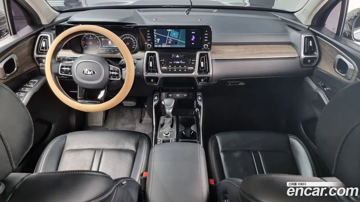 Kia Sorento — фото 7