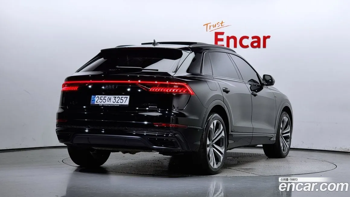 Audi Q8 2023 из KR, фото 2