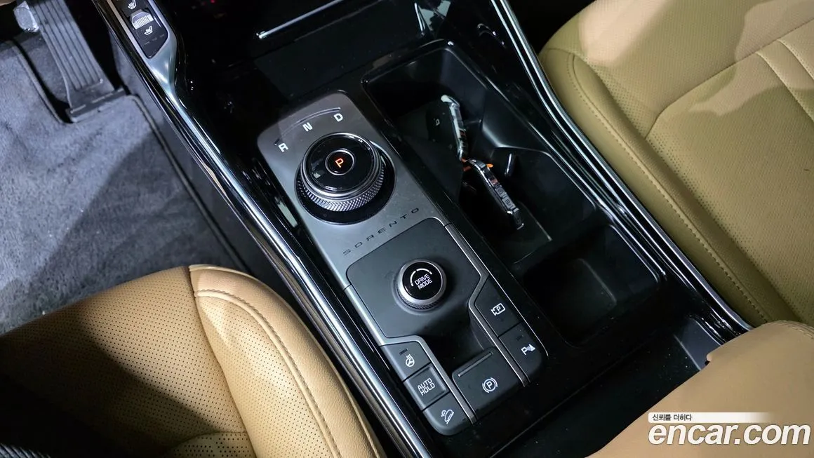 Kia Sorento — фото 9
