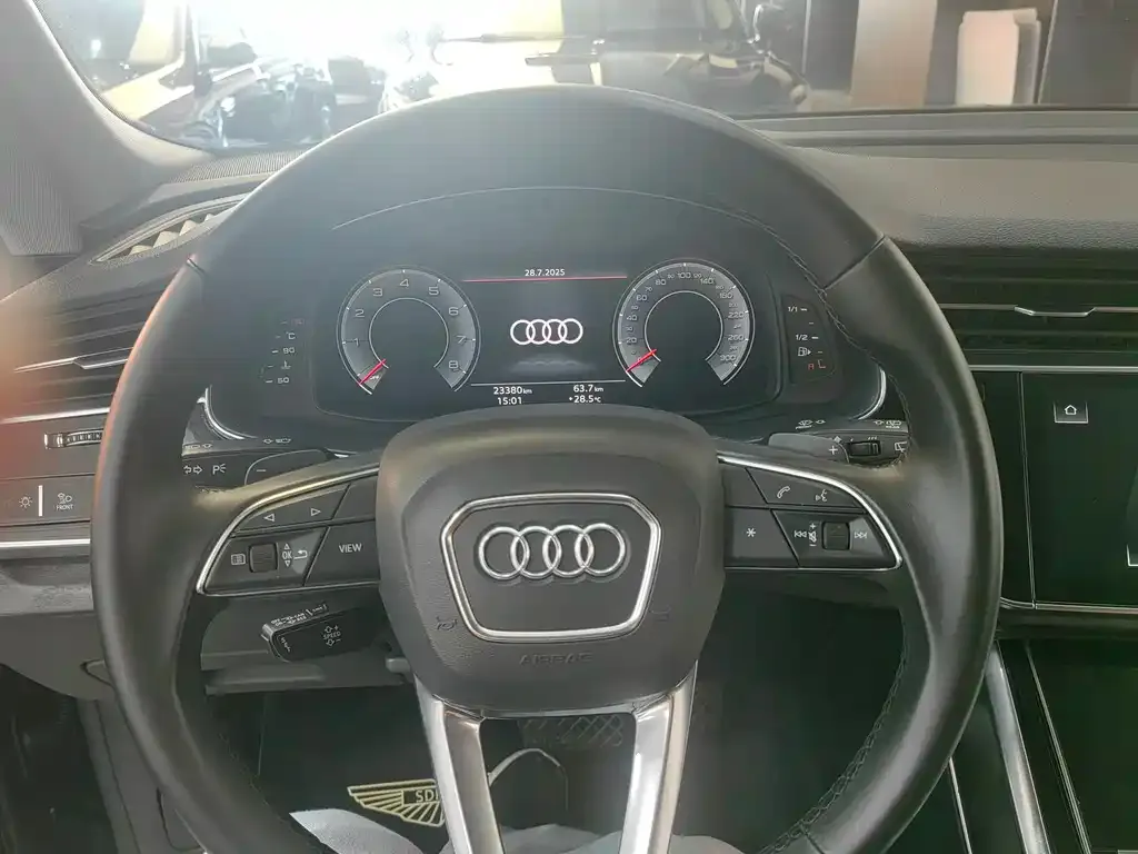 Audi Q8 2021 из CN, фото 6