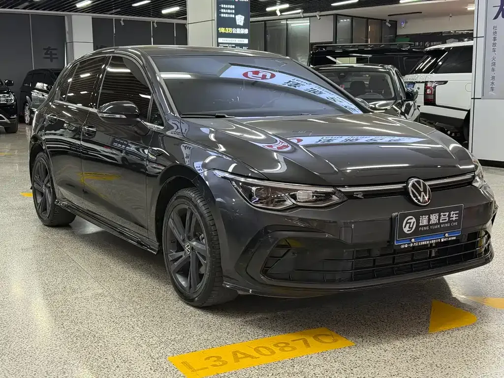 Volkswagen Golf 2023 из CN, фото 3