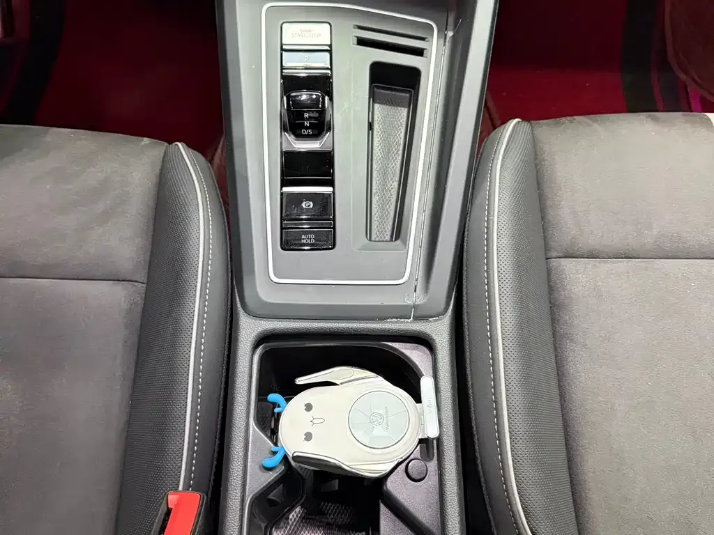 Volkswagen Golf 2023 из CN, фото 6