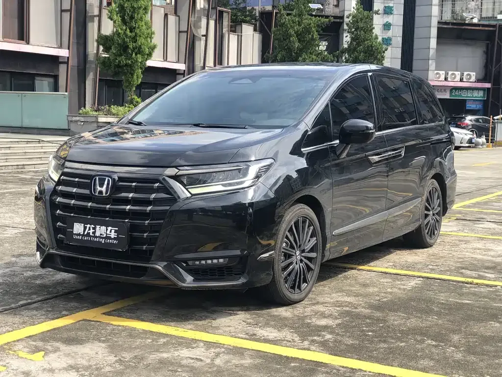 Honda Elysion 2024 из CN, фото 1