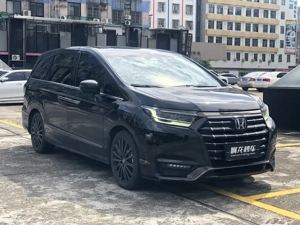 Honda Elysion 2024 из CN, фото 2