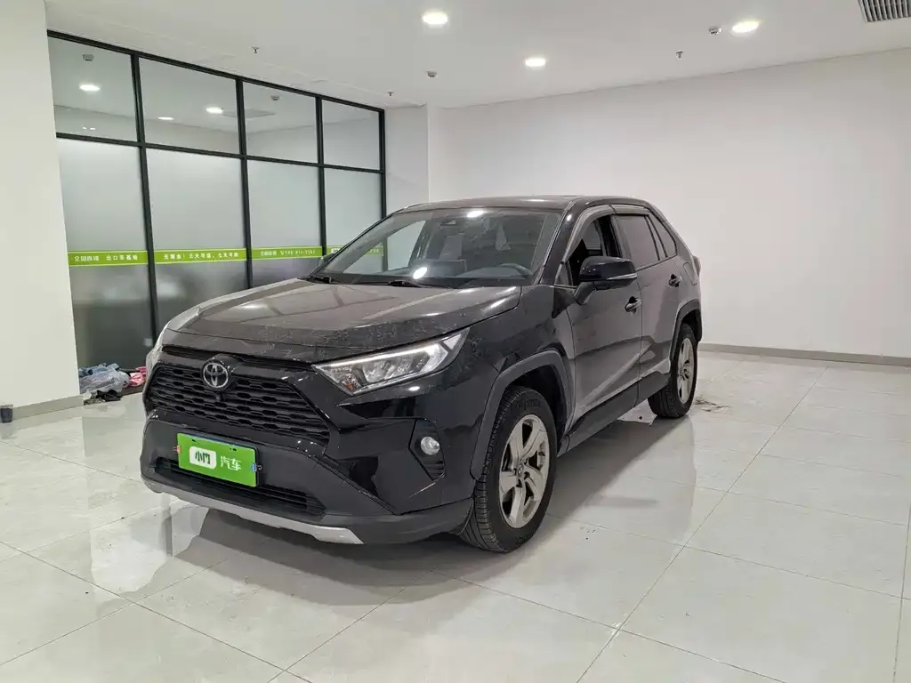 Toyota RAV4 2021 из CN, фото 1