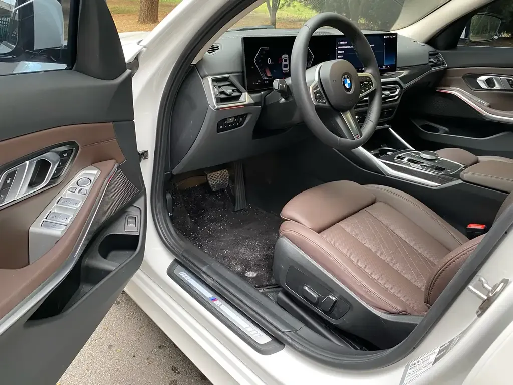 BMW 3 Series 2024 из CN, фото 4