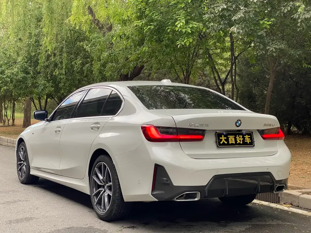 BMW 3 Series 2024 из CN, фото 7