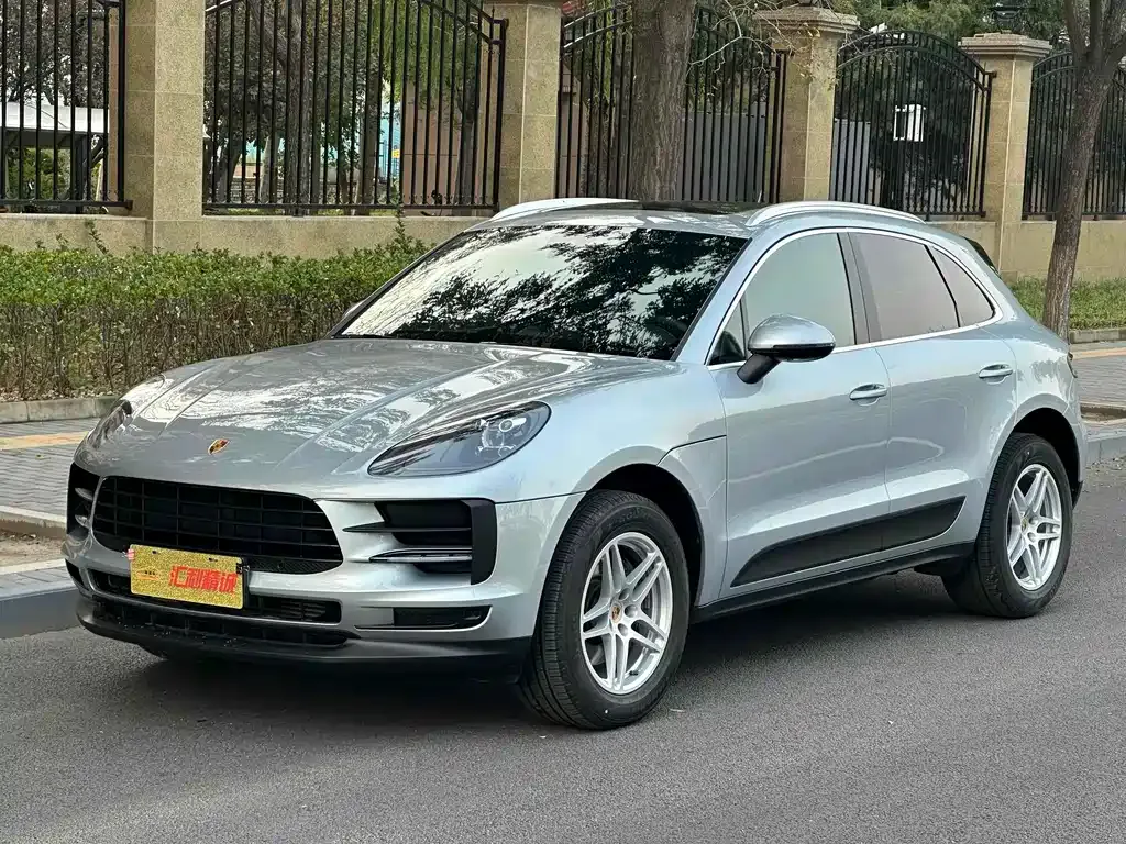 Porsche Macan — фото 1
