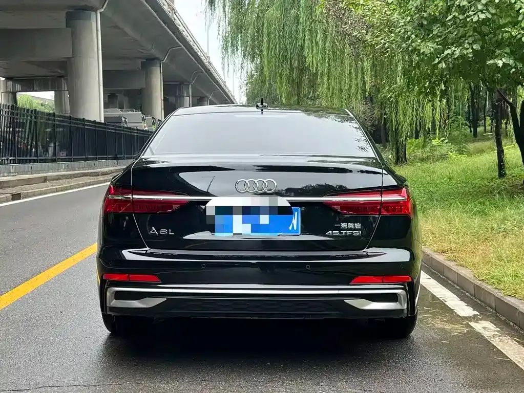 Audi A6L 2023 из CN, фото 5