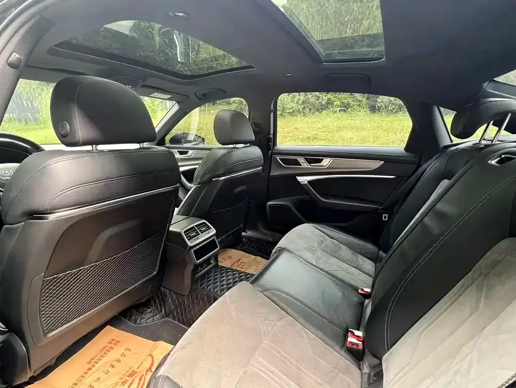 Audi A6L 2023 из CN, фото 7