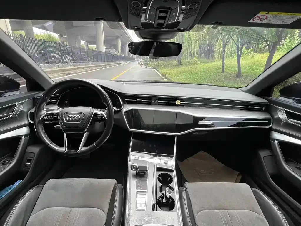 Audi A6L 2023 из CN, фото 8