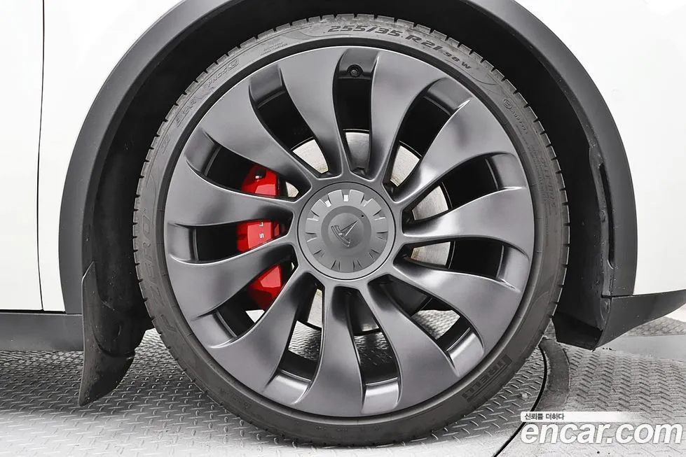 Tesla Model Y 2021 из KR, фото 7