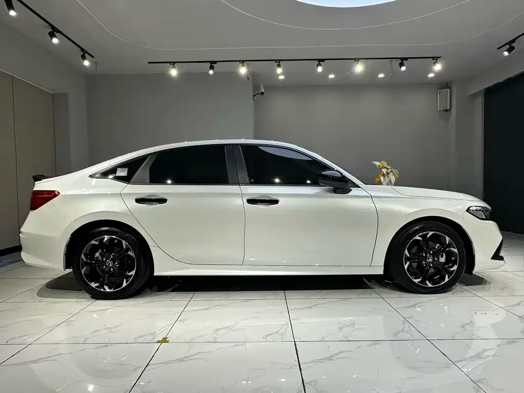 Honda Civic 2023 из CN, фото 5