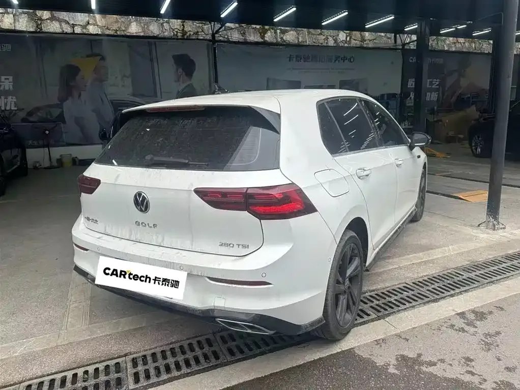 Volkswagen Golf 2024 из CN, фото 9