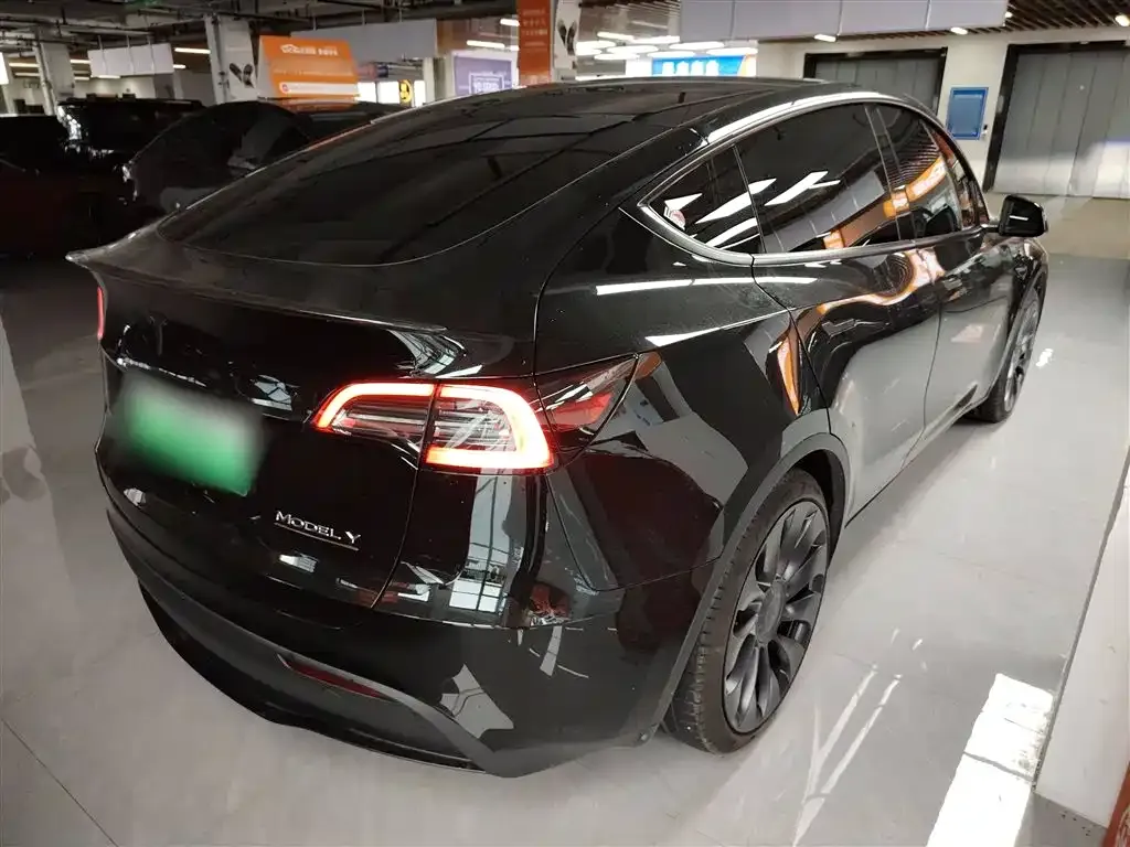 Tesla Model Y 2025 из CN, фото 7