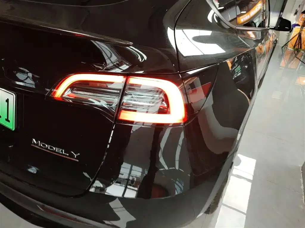 Tesla Model Y 2025 из CN, фото 8