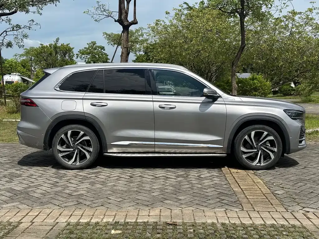 Geely Xingyue L 2022 из CN, фото 4