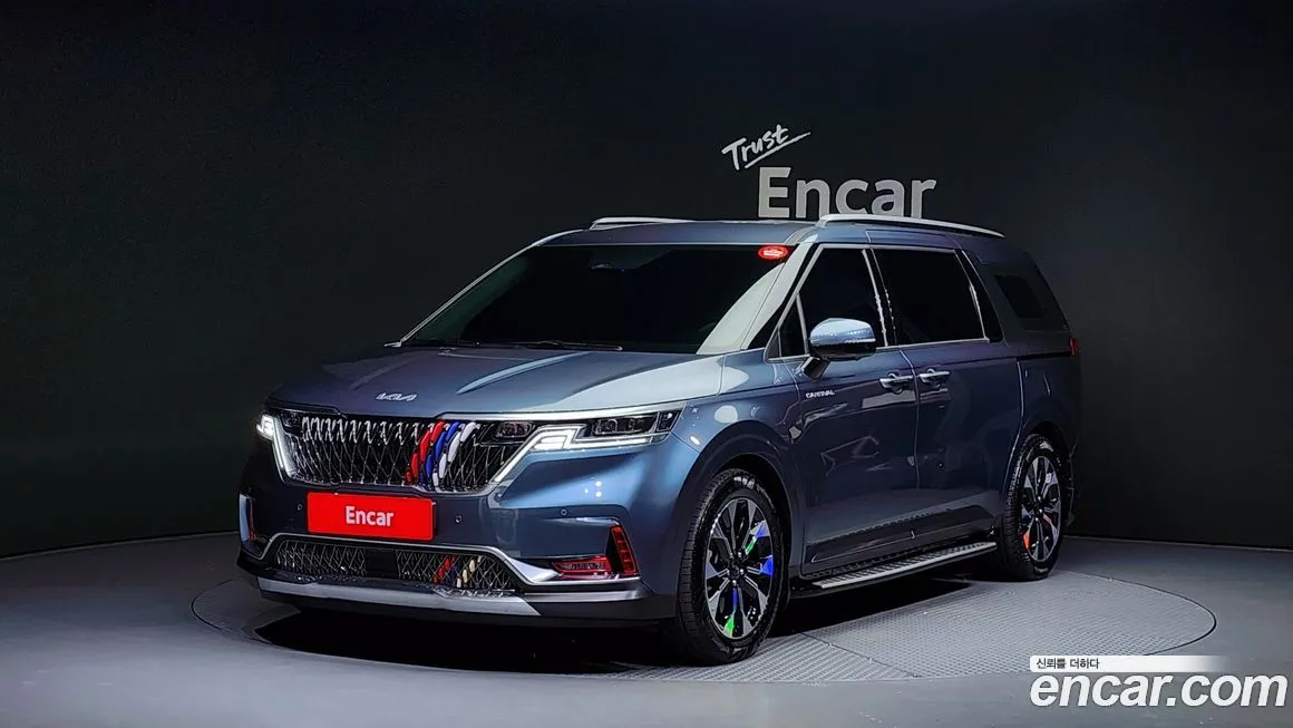 Kia Carnival — фото 1