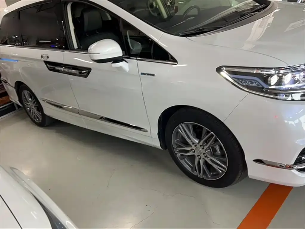 Honda Elysion 2021 из CN, фото 5