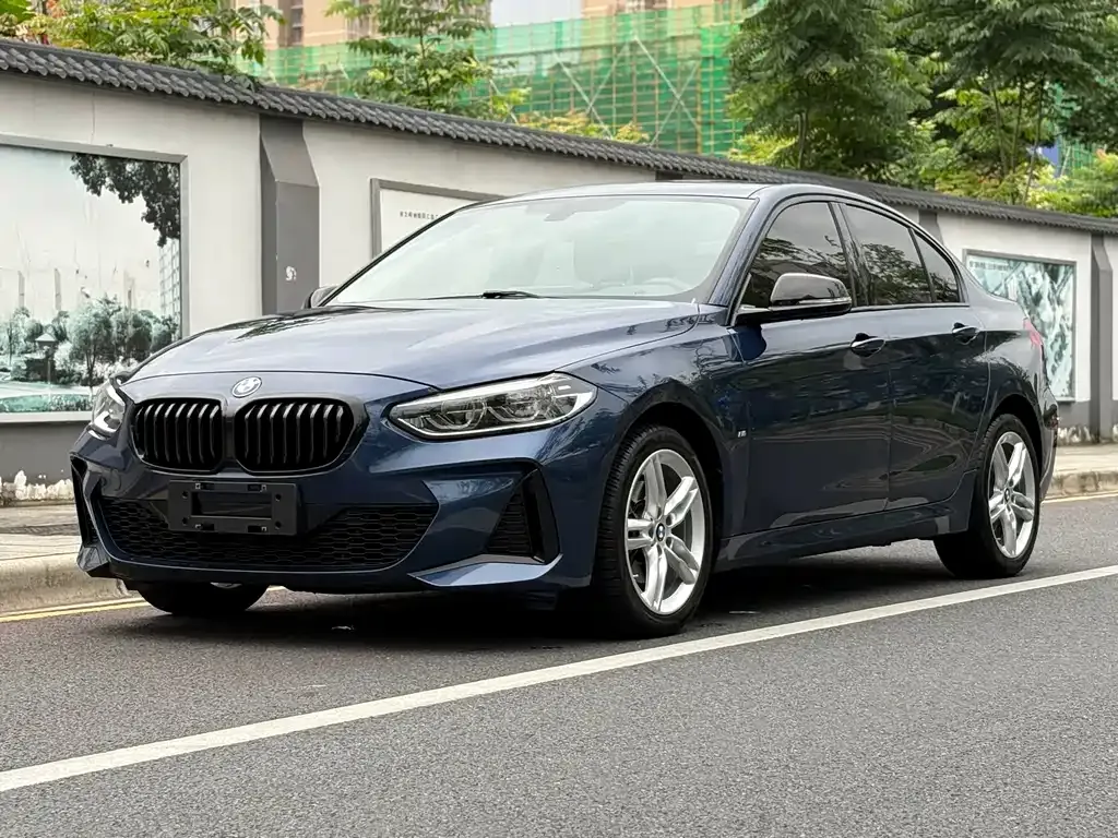 BMW 1 Series 2021 из CN, фото 1