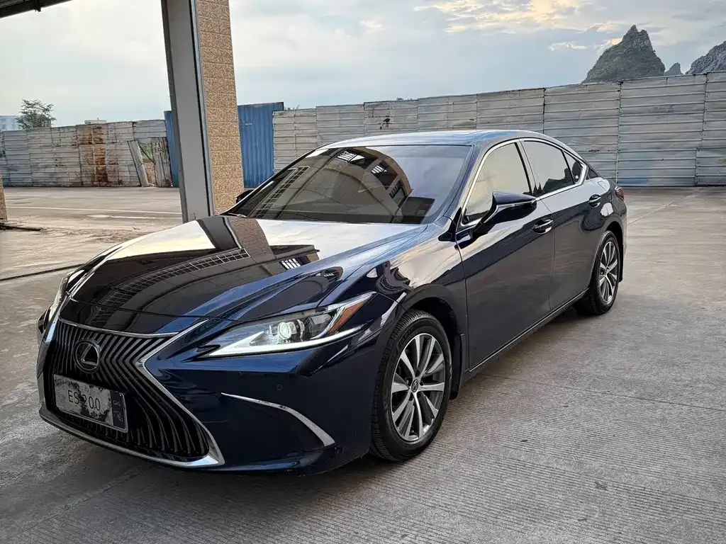 Lexus ES 2021 из CN, фото 1