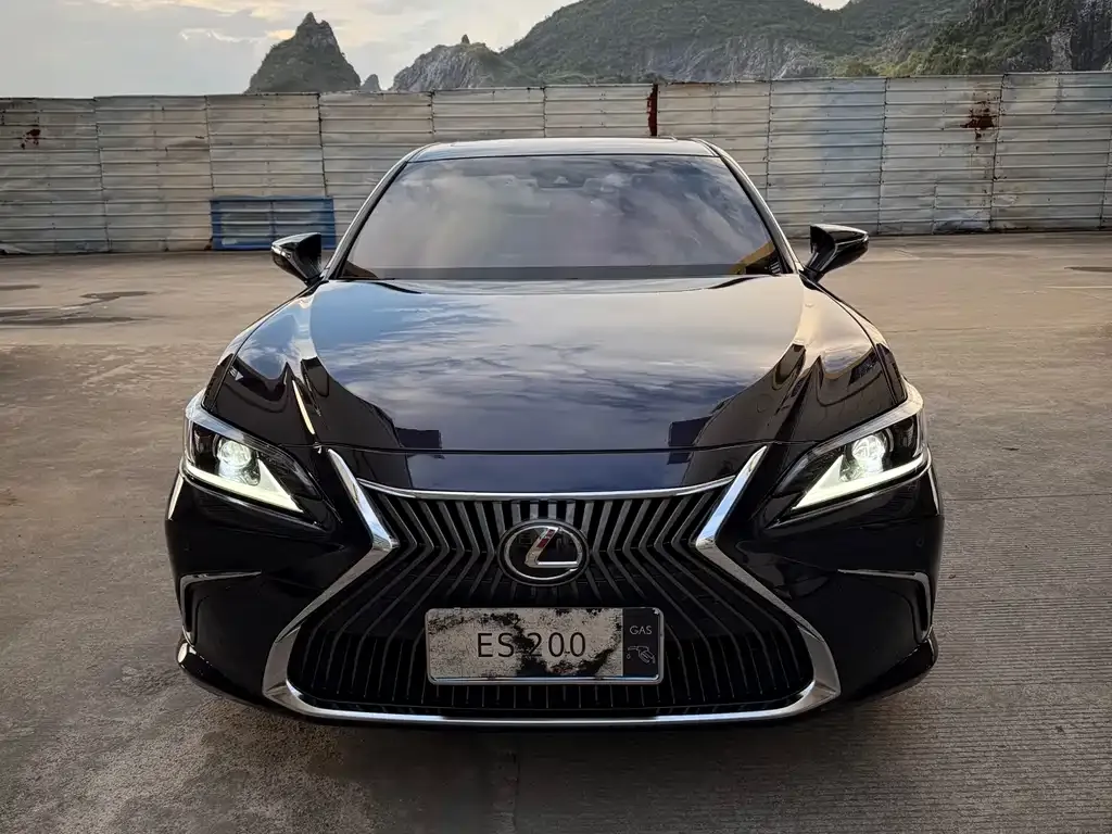 Lexus ES 2021 из CN, фото 2