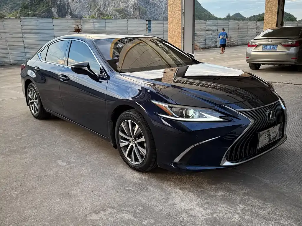 Lexus ES 2021 из CN, фото 3