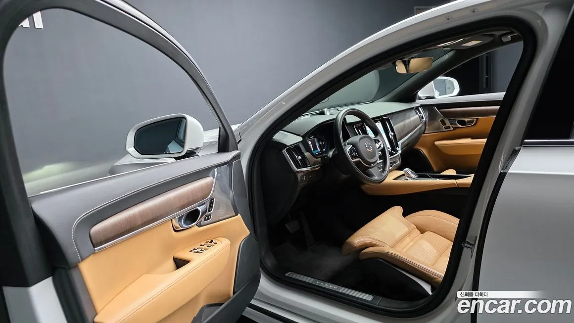 Volvo S90 2022 из KR, фото 10