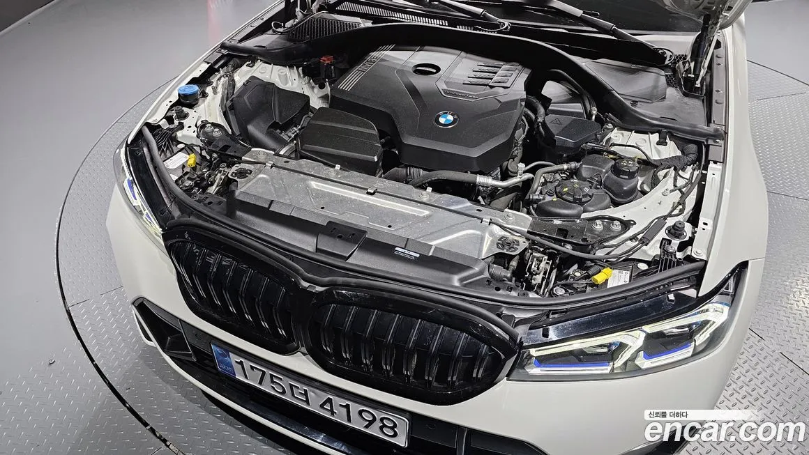 BMW 3-Series 2023 из KR, фото 6
