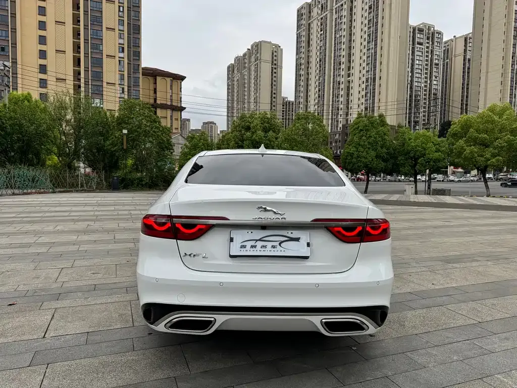 Jaguar XFL 2023 из CN, фото 9