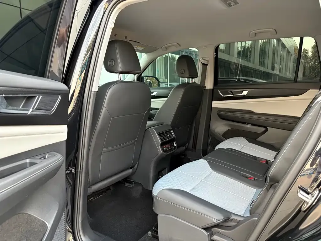 Volkswagen Teramont 2024 из CN, фото 8