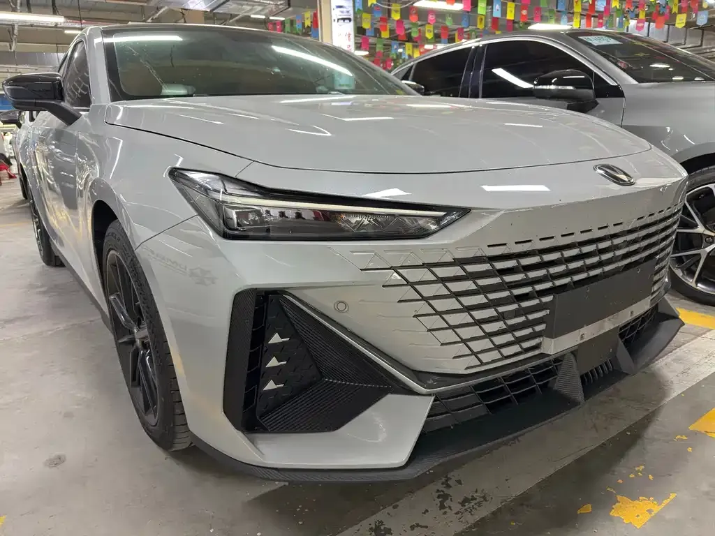 Changan UNI-V 2023 из CN, фото 3