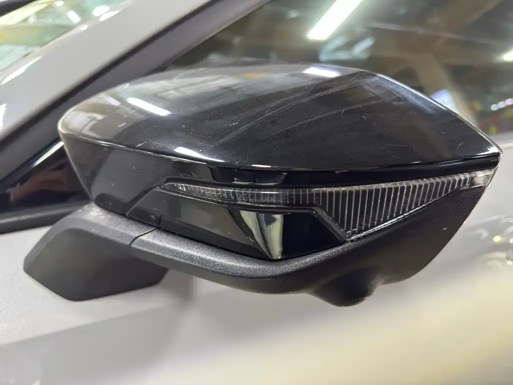 Changan UNI-V 2023 из CN, фото 6