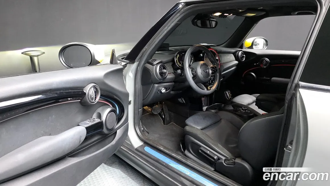 Mini Cooper 2023 из KR, фото 10